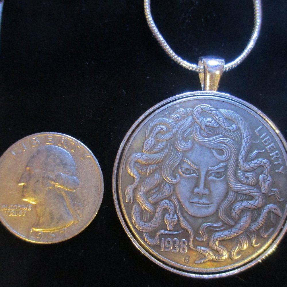 Coin/Pendant- MEDUSA - Fantasy Coin! Necklace - Picture 4 of 7